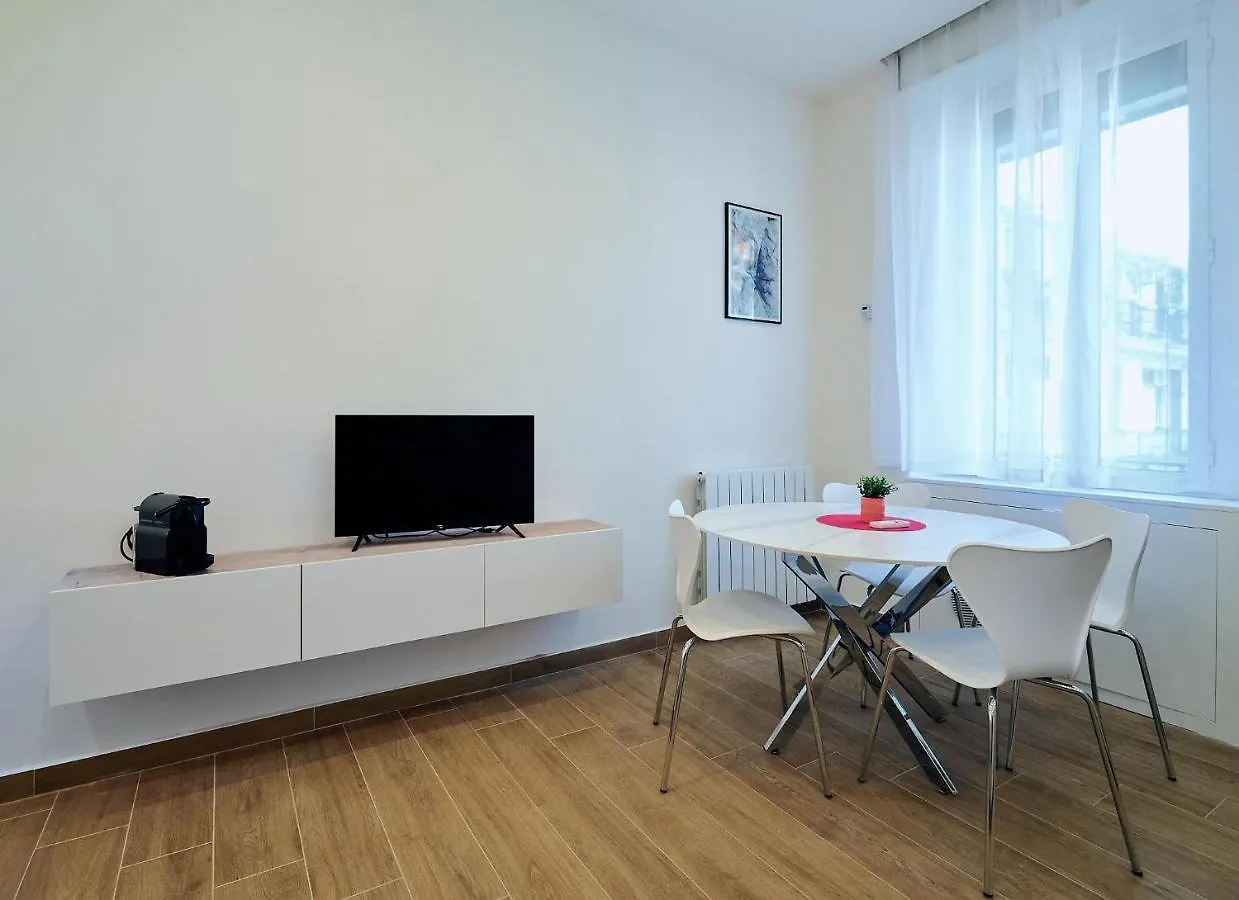 Suity I Cozy Leila Apartment Milan 0*,  Italy